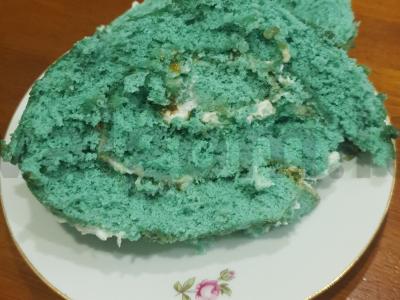 Spalvotas ritinys su uogiene pagrindine nuotrauka