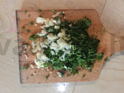 Aštrus padažas su česnaku ir paprikomis žiemai Žingsnis 3