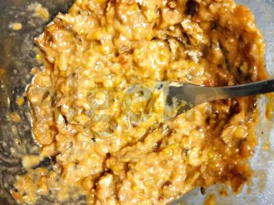 Skanus salotas su silkėmis pomidoruose Žingsnis 2