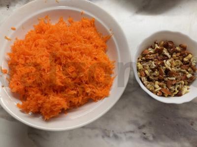 Morkų keksiukas „Kiškučio džiaugsmas“ Žingsnis 1