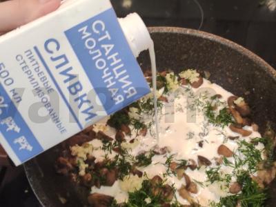 Česnakinis grybų padažas su vištiena Žingsnis 9