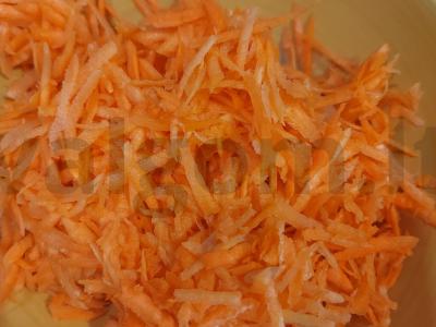 Aštrus salotas su korėjietiškų salotų prieskoniu Žingsnis 3