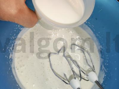 Šokoladinis keksiukas su vyšniomis pieno pagrindu Žingsnis 5