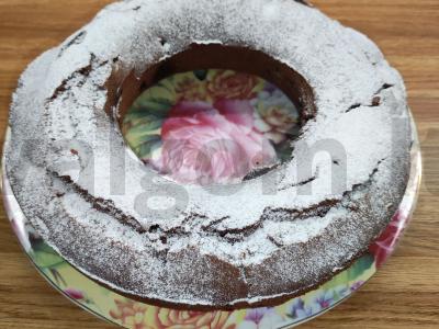 Šokoladinis keksiukas su vyšniomis pieno pagrindu pagrindine nuotrauka