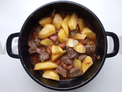 Armėnų avienos guliašas Žingsnis 1