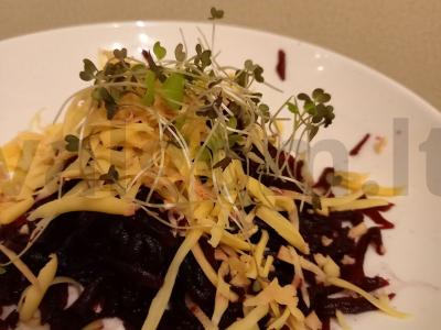 Salotas „Nauda“ su virtomis burokėliais ir varškės sūriu Žingsnis 3