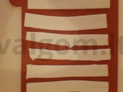 Sultingos dešrelės tešloje Žingsnis 1