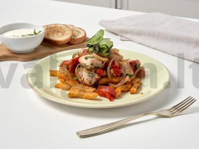 Kalakutienos guliašas su marinuotais pomidorais pagrindine nuotrauka