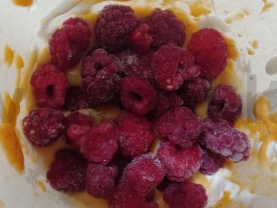 Greitas ir skanus aviečių-abrikosų kokteilis su grietinėle Žingsnis 2