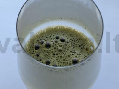 Ais-matča su bananų pienu Žingsnis 1