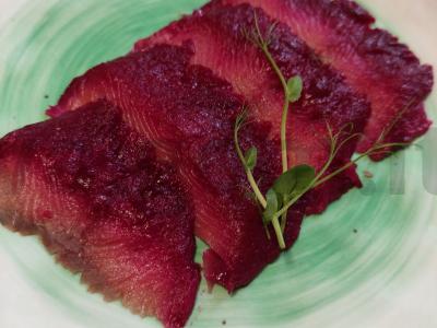 Silkė silpnai sūdyta burokėlių marinate pagrindine nuotrauka