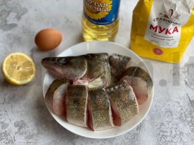 Žuvies filė kepta kiaušinių tešloje Žingsnis 1