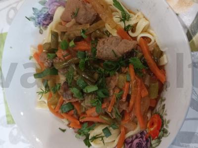 Laghman pagal šeimos receptą pagrindine nuotrauka