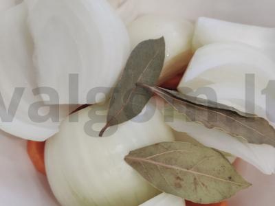 Jautienos liežuvis, paruoštas lėtoje viryklėje Žingsnis 3