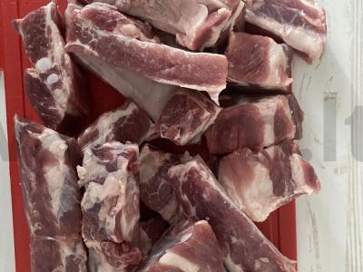 Uzbekiškas troškinys lėtoje viryklėje Žingsnis 1