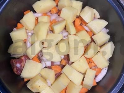 Uzbekiškas troškinys lėtoje viryklėje Žingsnis 7