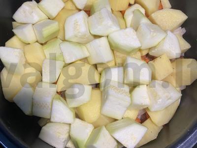 Uzbekiškas troškinys lėtoje viryklėje Žingsnis 8