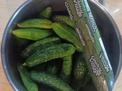 Sūdyti agurkai su česnaku Žingsnis 1