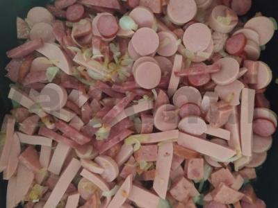 Sultinga mėsos solyanka su pomidorų sultimis Žingsnis 3