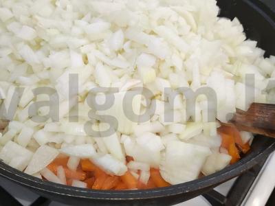 Cukinijų ikra su morkomis žiemai Žingsnis 4