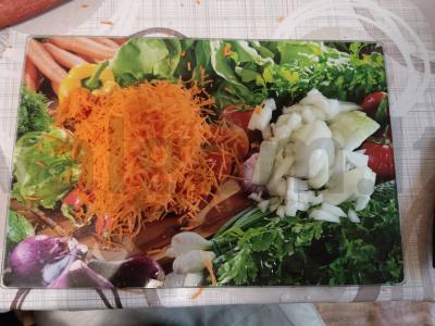 Makaronai su dešrelėmis ir daržovėmis Žingsnis 1