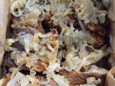 Keptas karšis su grietinės padažu ir svogūnais Žingsnis 4