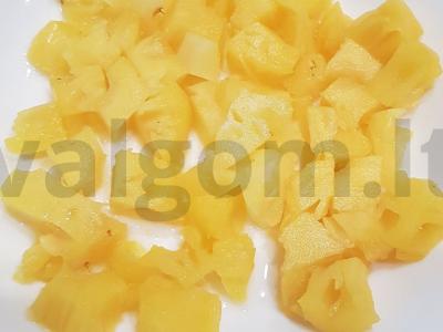 Salotos su ananasais ir krevetėmis Žingsnis 1