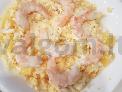 Salotos su ananasais ir krevetėmis pagrindine nuotrauka