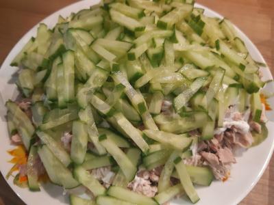 Skanus salotas „Baltoji beržė“ su pievagrybiais, džiovintais abrikosais ir vištiena Žingsnis 8