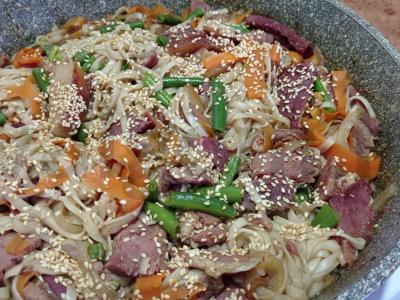 Udon su vištiena ir daržovėmis Žingsnis 3