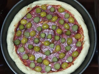 Namų pica su dešra ir džiovintomis žolelėmis Žingsnis 4