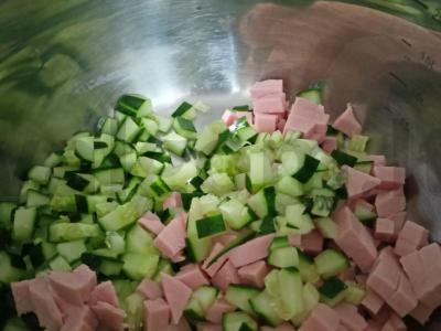 Keturių ingredientų Olivier salotas Žingsnis 3