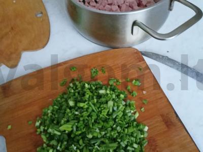 Keturių ingredientų Olivier salotas Žingsnis 4