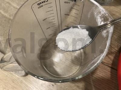 Traškūs čeburekai su sūriu ir varške Žingsnis 1