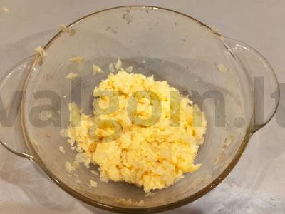 Vištienos ritinėliai su sūriu Žingsnis 4