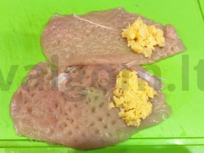 Vištienos ritinėliai su sūriu Žingsnis 5