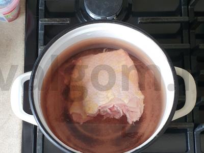 Vištienos sriuba su cukinija ir makaronais Žingsnis 1