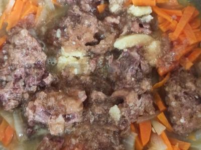 Perliniai kruopos su troškiniu Žingsnis 4