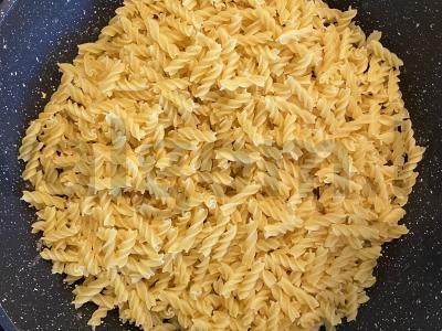 Makaronai su svogūnais ir grybais Žingsnis 3