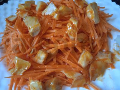 Aštrus morkų salotas su marinuotomis pievagrybėmis Žingsnis 2