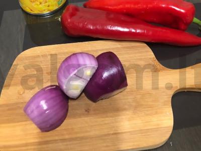 Salotos su grybais, kukurūzais ir daržovėmis Žingsnis 1