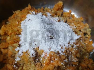 Veganiški žirnių kotletai su daržovėmis Žingsnis 3