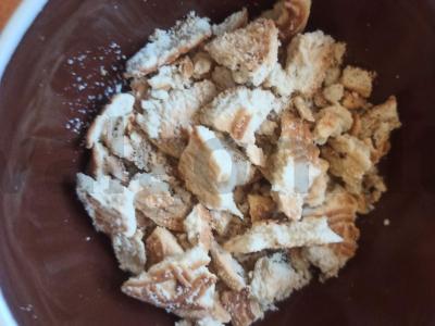 Persikų desertas su sausainiais ir šokoladu Žingsnis 1