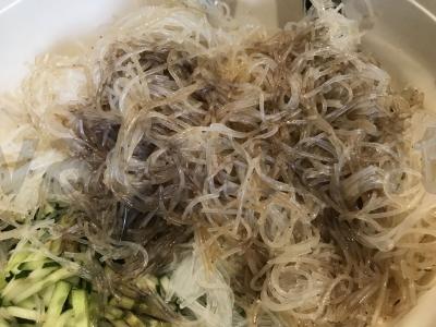 Salotas „Funchosa su aštria jautiena“ Žingsnis 5