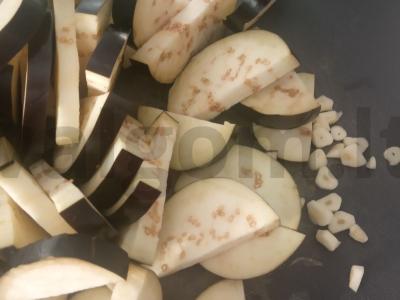 Aštrūs baklažanai Žingsnis 1