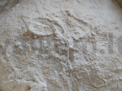 Namų pica su dešrelėmis ir provanso žolelėmis Žingsnis 3