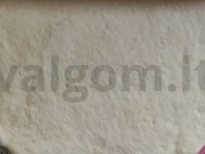 Namų pica su dešrelėmis ir provanso žolelėmis Žingsnis 4