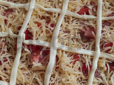 Namų pica su dešrelėmis ir provanso žolelėmis Žingsnis 7