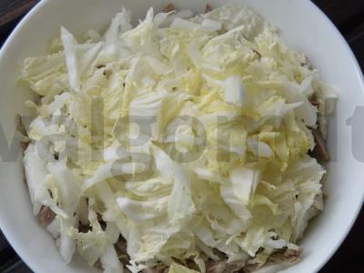 Daržovių salotas su virta jautiena ir granato sėklomis Žingsnis 3