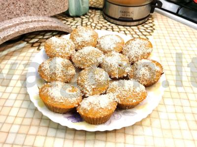 Veganiški Velykų apelsinų keksiukai pagrindine nuotrauka